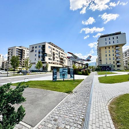 Kasper Coresi Mall - Rise Private Apartments & Suites Μπρασόβ Εξωτερικό φωτογραφία