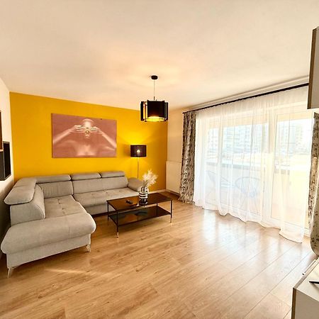 Kasper Coresi Mall - Rise Private Apartments & Suites Μπρασόβ Εξωτερικό φωτογραφία