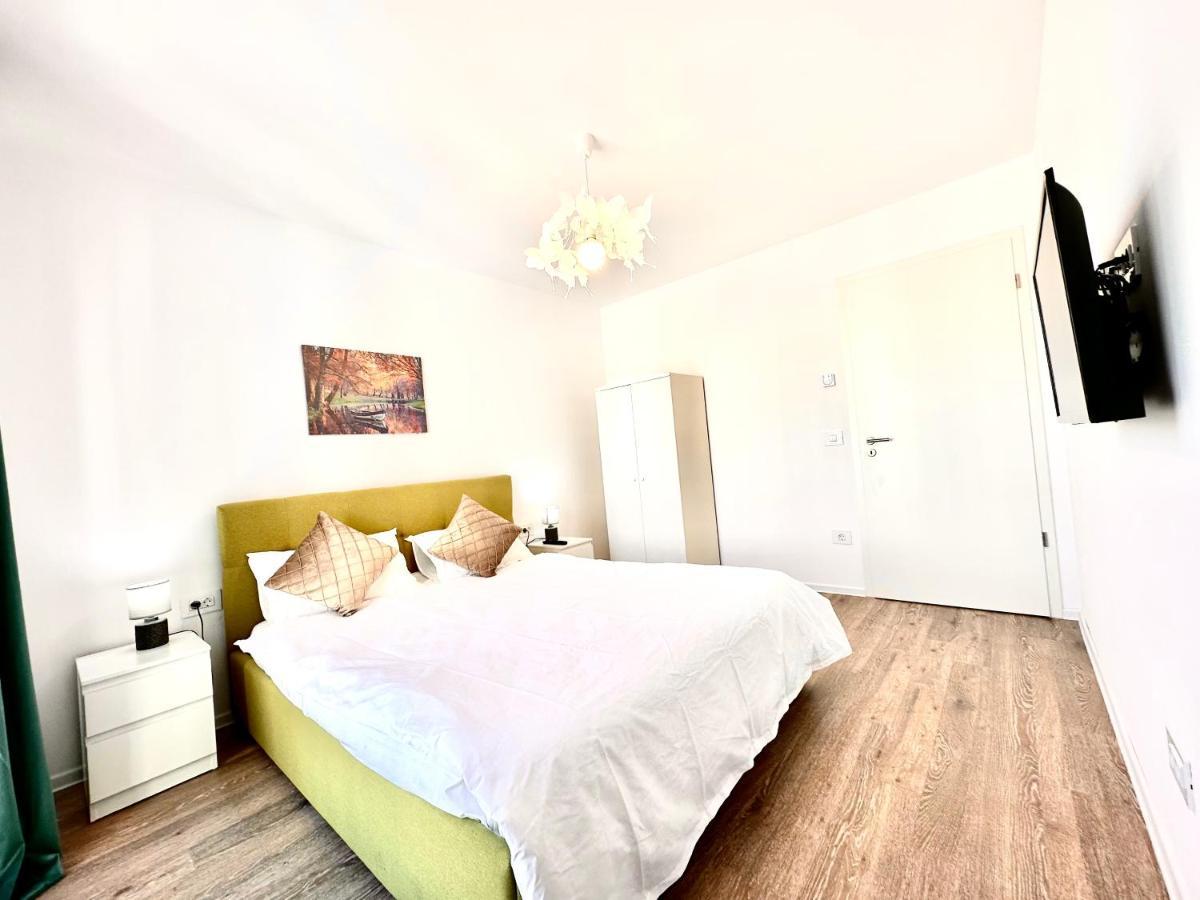 Kasper Coresi Mall - Rise Private Apartments & Suites Μπρασόβ Εξωτερικό φωτογραφία