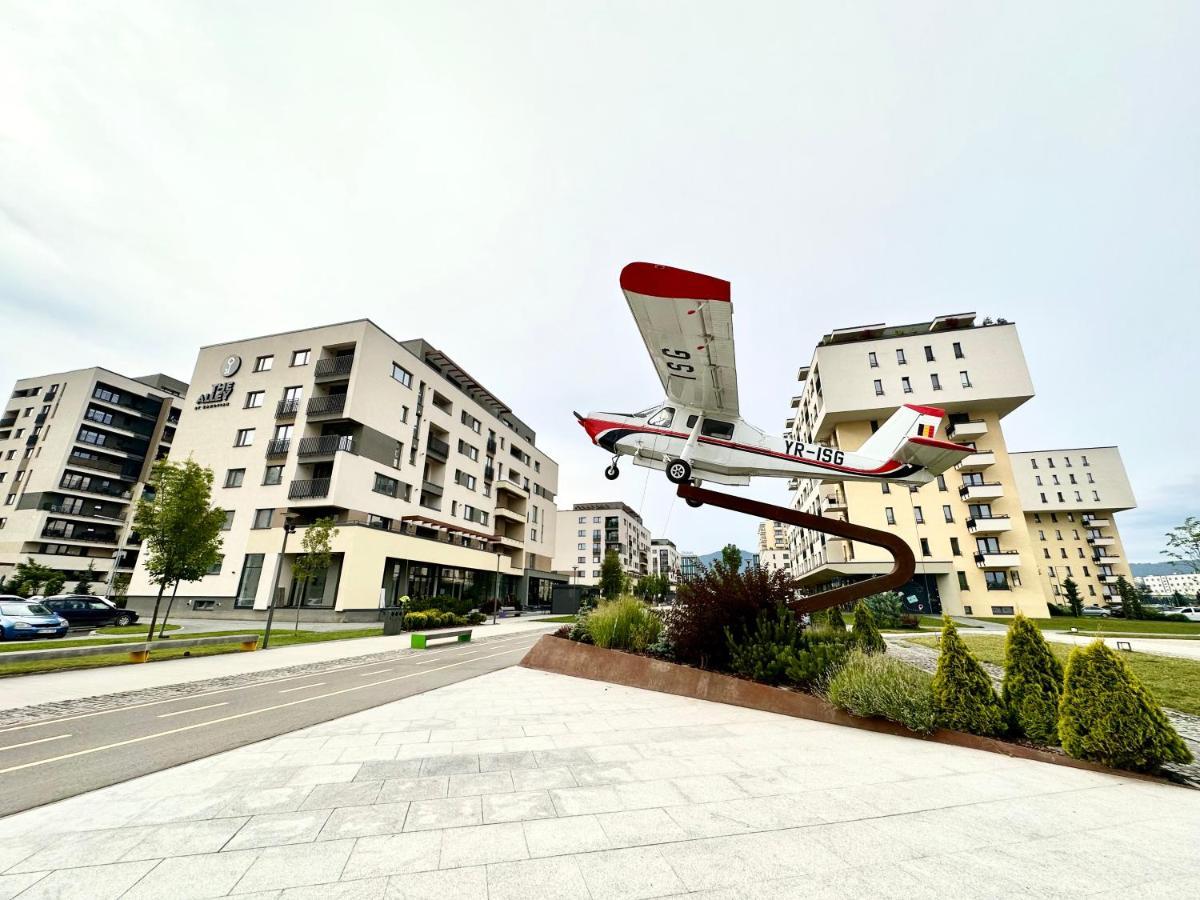 Kasper Coresi Mall - Rise Private Apartments & Suites Μπρασόβ Εξωτερικό φωτογραφία