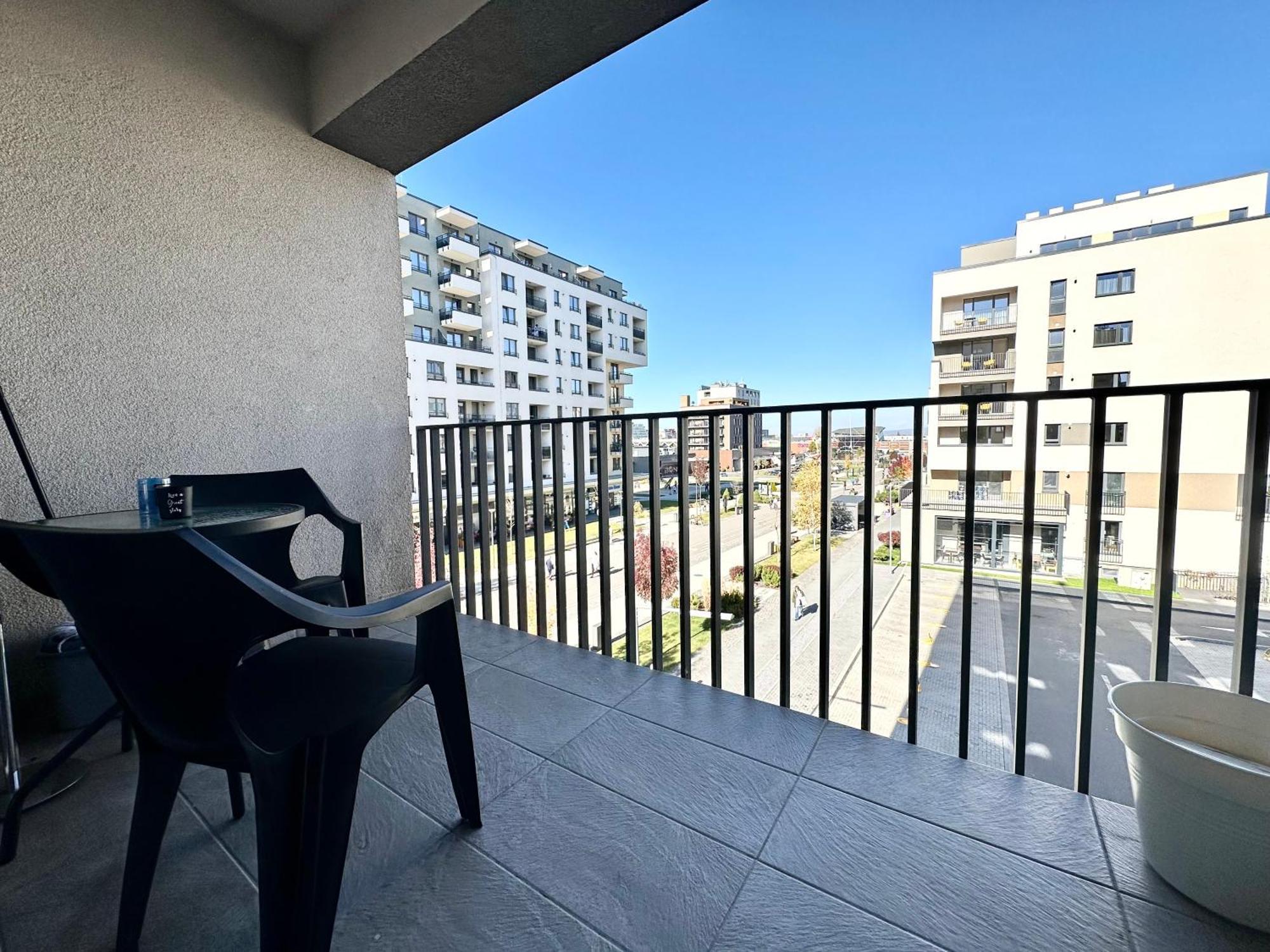 Kasper Coresi Mall - Rise Private Apartments & Suites Μπρασόβ Εξωτερικό φωτογραφία