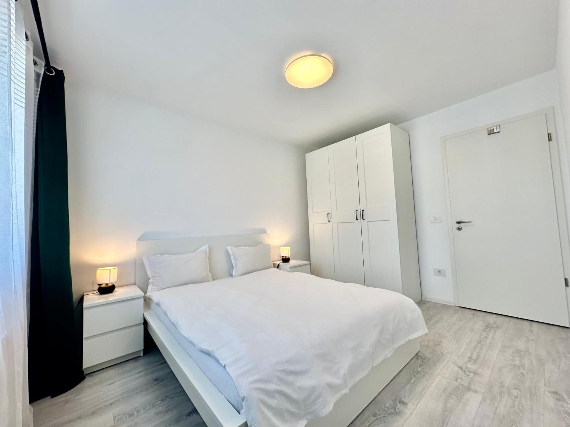 Kasper Coresi Mall - Rise Private Apartments & Suites Μπρασόβ Εξωτερικό φωτογραφία