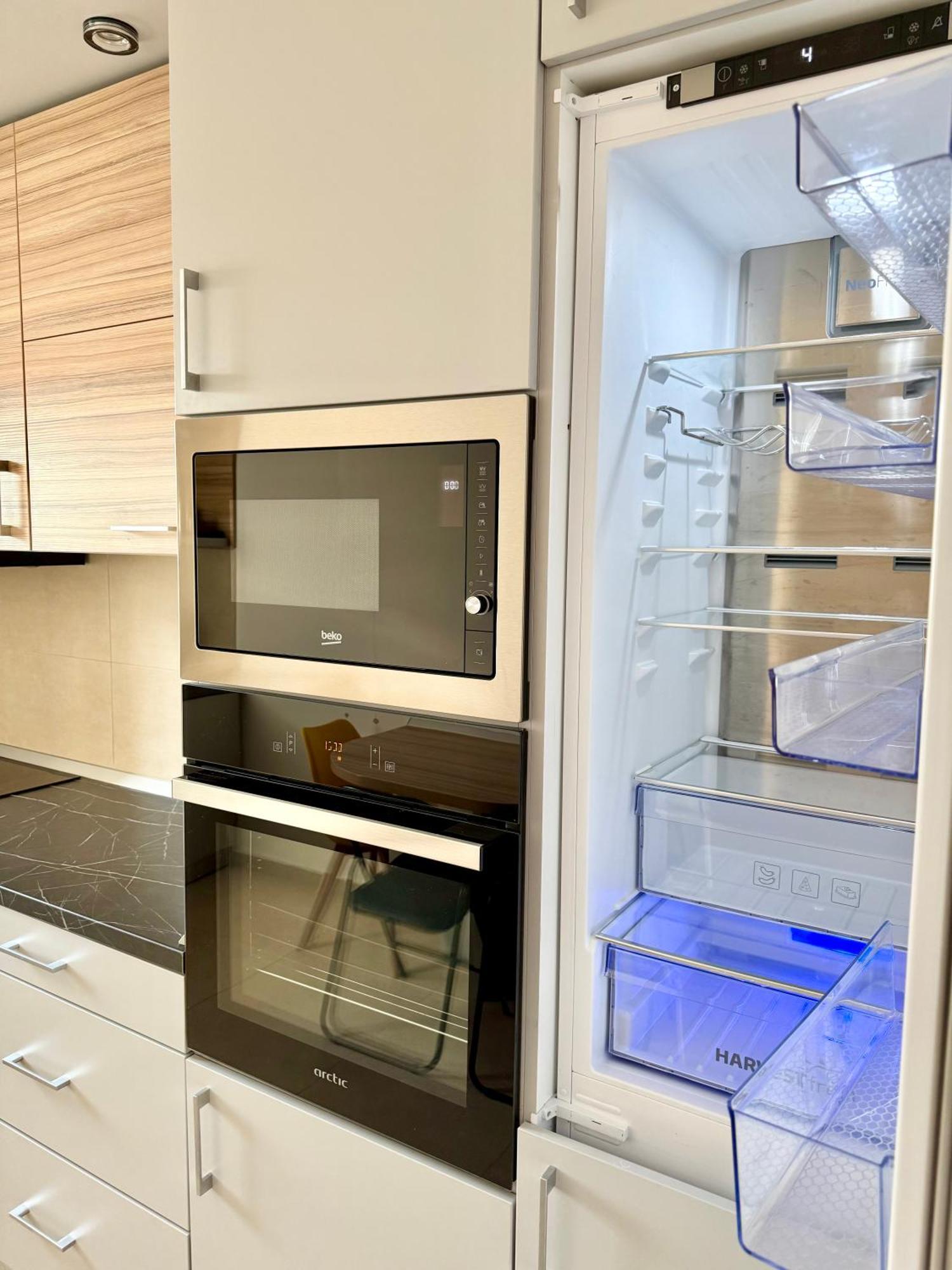 Kasper Coresi Mall - Rise Private Apartments & Suites Μπρασόβ Εξωτερικό φωτογραφία