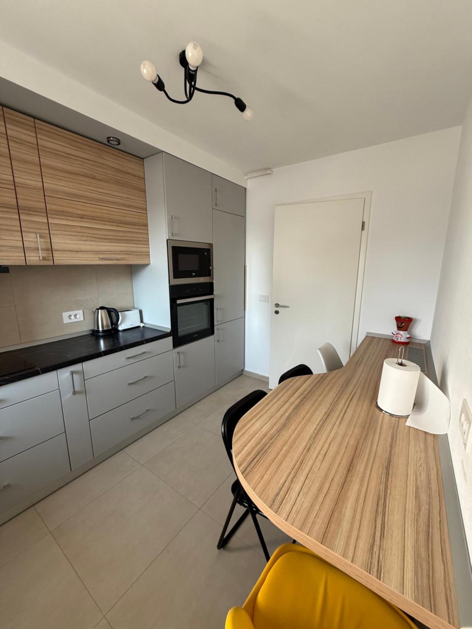 Kasper Coresi Mall - Rise Private Apartments & Suites Μπρασόβ Εξωτερικό φωτογραφία