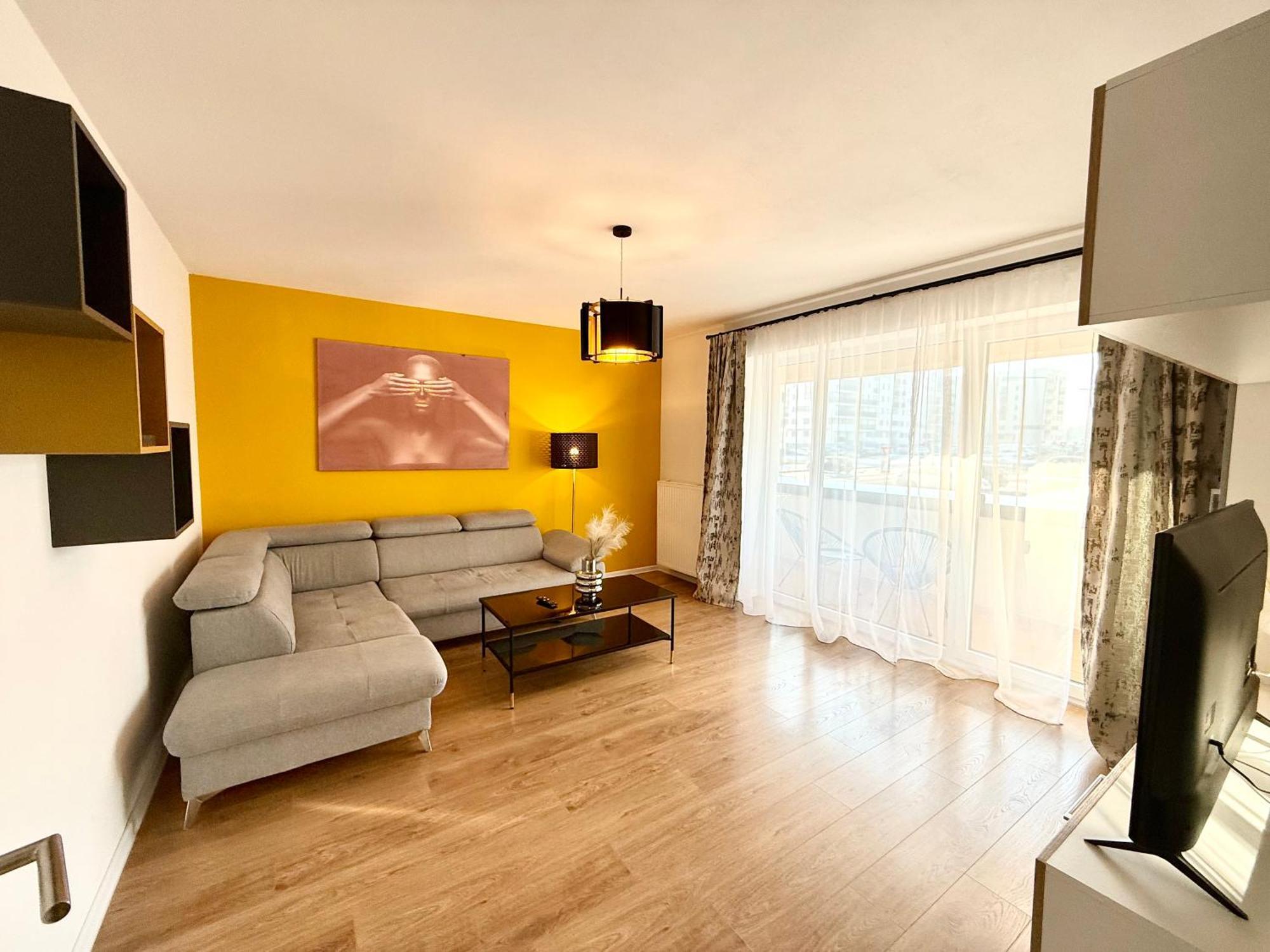 Kasper Coresi Mall - Rise Private Apartments & Suites Μπρασόβ Εξωτερικό φωτογραφία