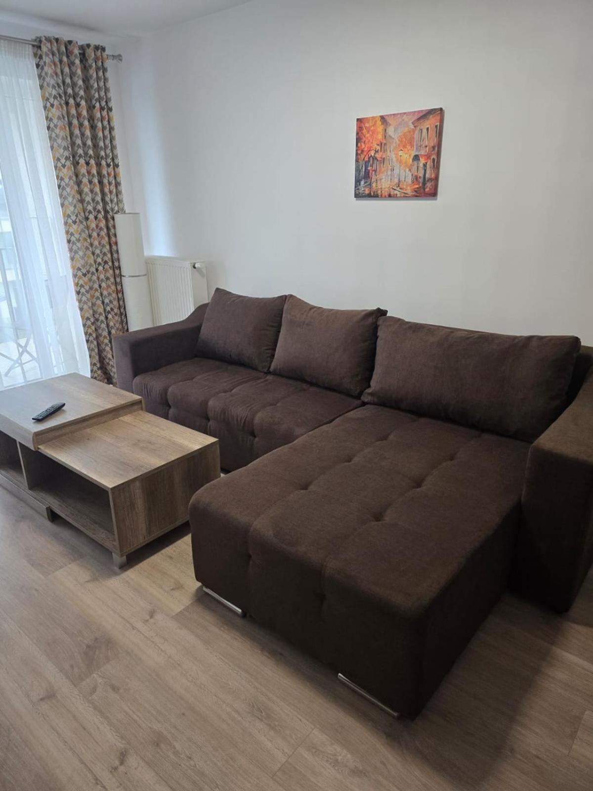 Kasper Coresi Mall - Rise Private Apartments & Suites Μπρασόβ Εξωτερικό φωτογραφία