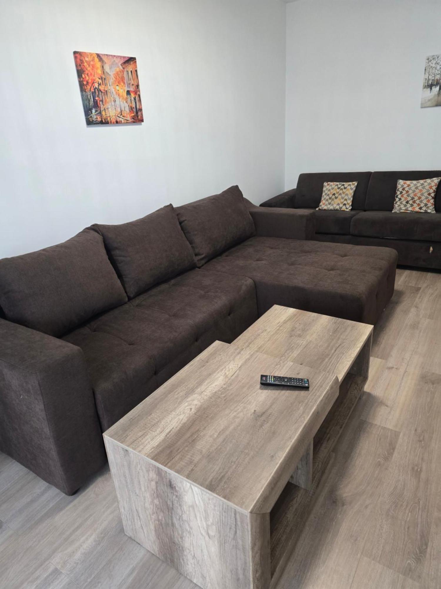 Kasper Coresi Mall - Rise Private Apartments & Suites Μπρασόβ Εξωτερικό φωτογραφία